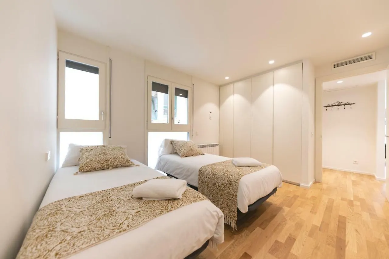 Bravissimo La Rambla Penthouse Apartment Girona