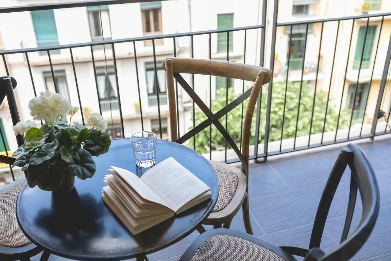 Bravissimo La Rambla Penthouse Apartment Girona Spain