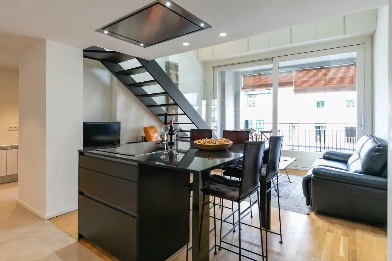 Bravissimo La Rambla Penthouse Apartment Girona Spain
