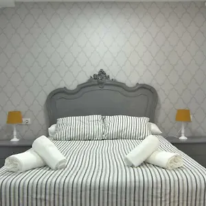Apartment Ronda Sant Antoni, Girona